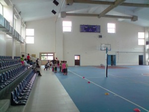 Αθλητισμός στο κλειστό γυμναστήριο του Ολοήμερου Σχολείου